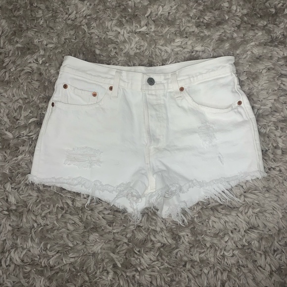 Levi's Pants - NWOT Levi’s Cutoff Denim Shorts in White